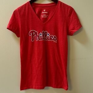 NWOT Fanatics Heathered Red Phillies V-Neck Tee Size Small